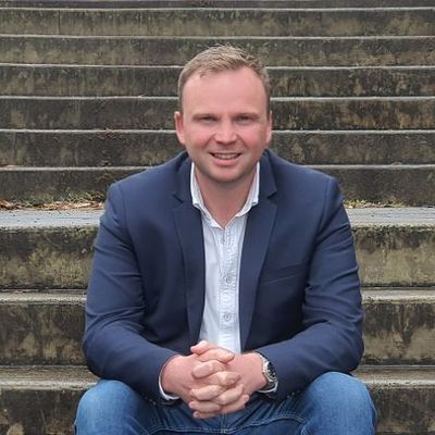 James Cairncross logo